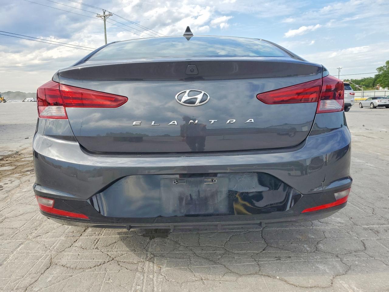 2020 HYUNDAI ELANTRA SEL photo 16