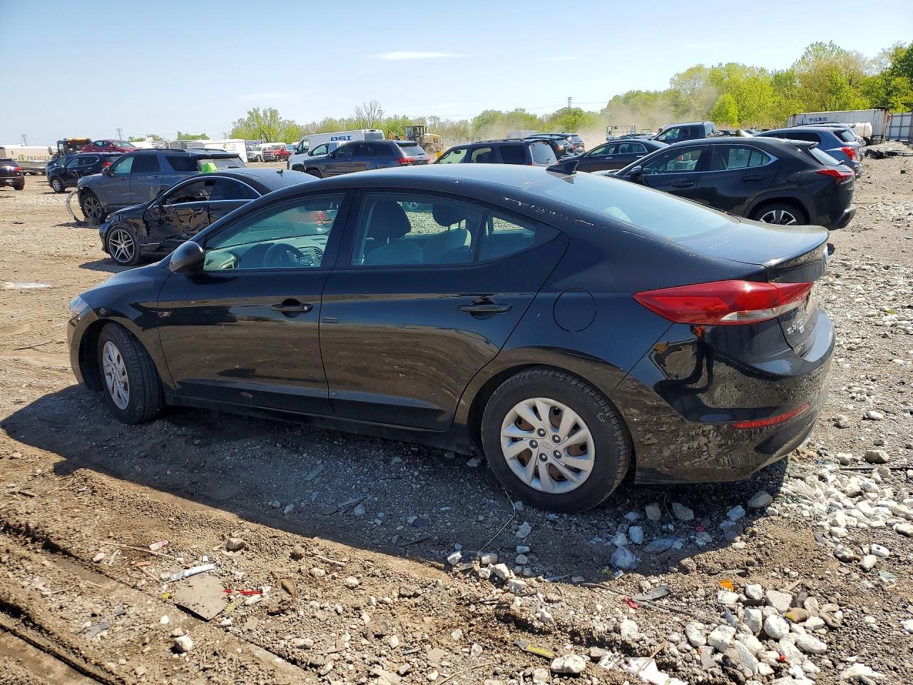 2017 HYUNDAI ELANTRA SE photo 4