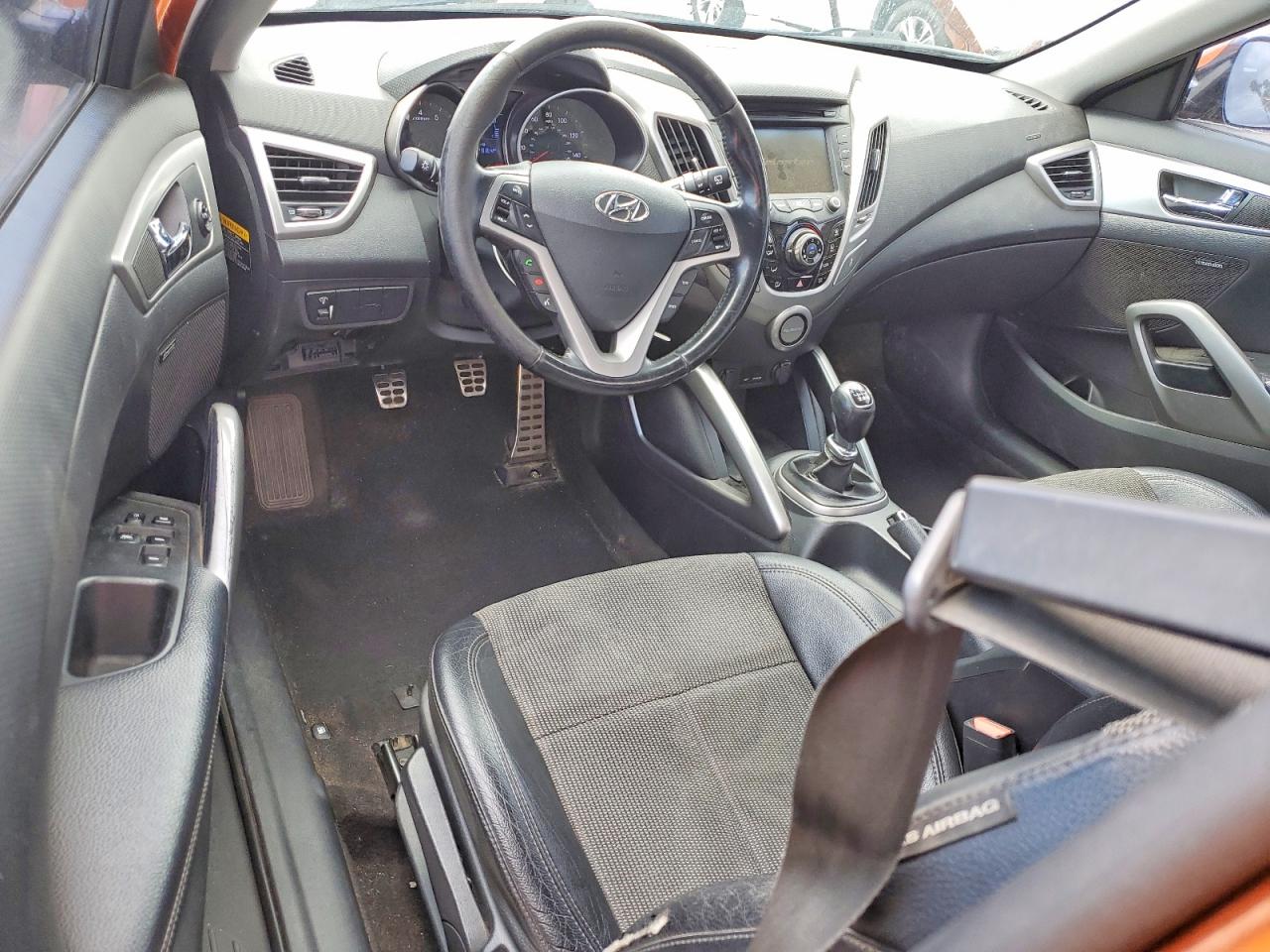 2013 HYUNDAI VELOSTER BASE photo 15