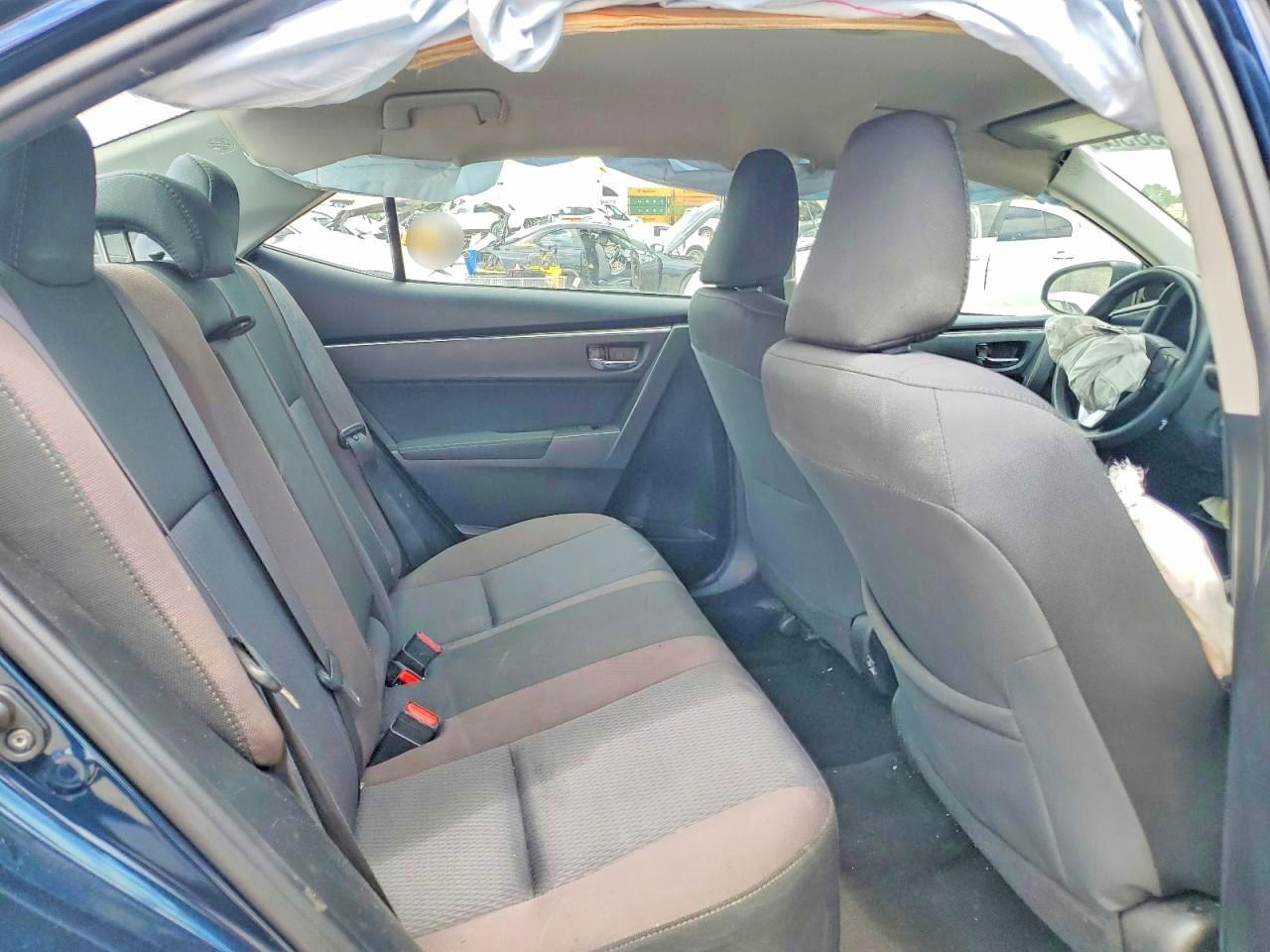 2017 TOYOTA COROLLA LE photo 19