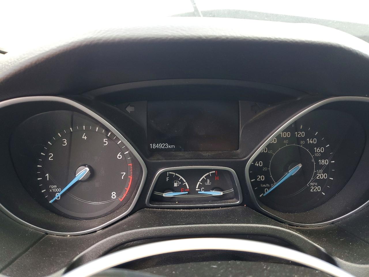 2017 FORD FOCUS SE photo 17