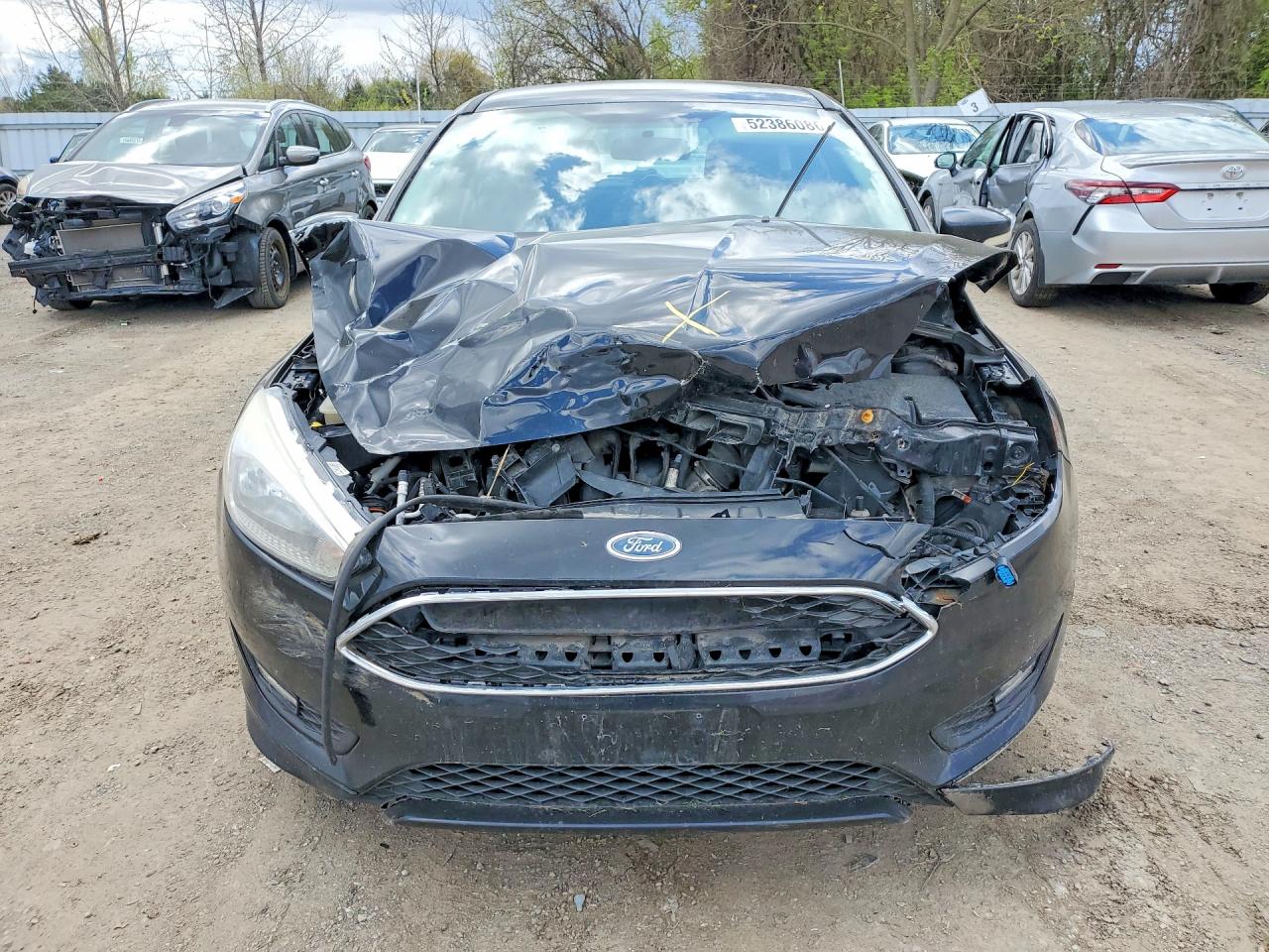 2017 FORD FOCUS SE photo 9