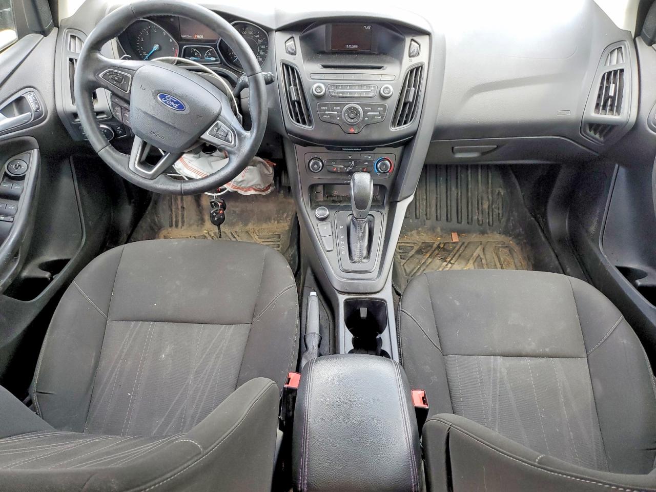 2017 FORD FOCUS SE photo 15