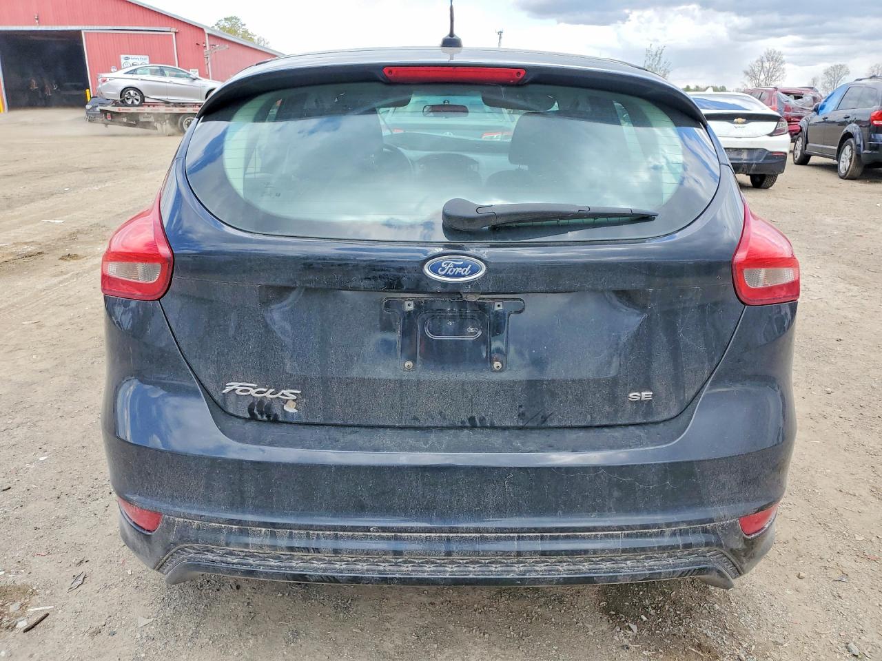 2017 FORD FOCUS SE photo 11