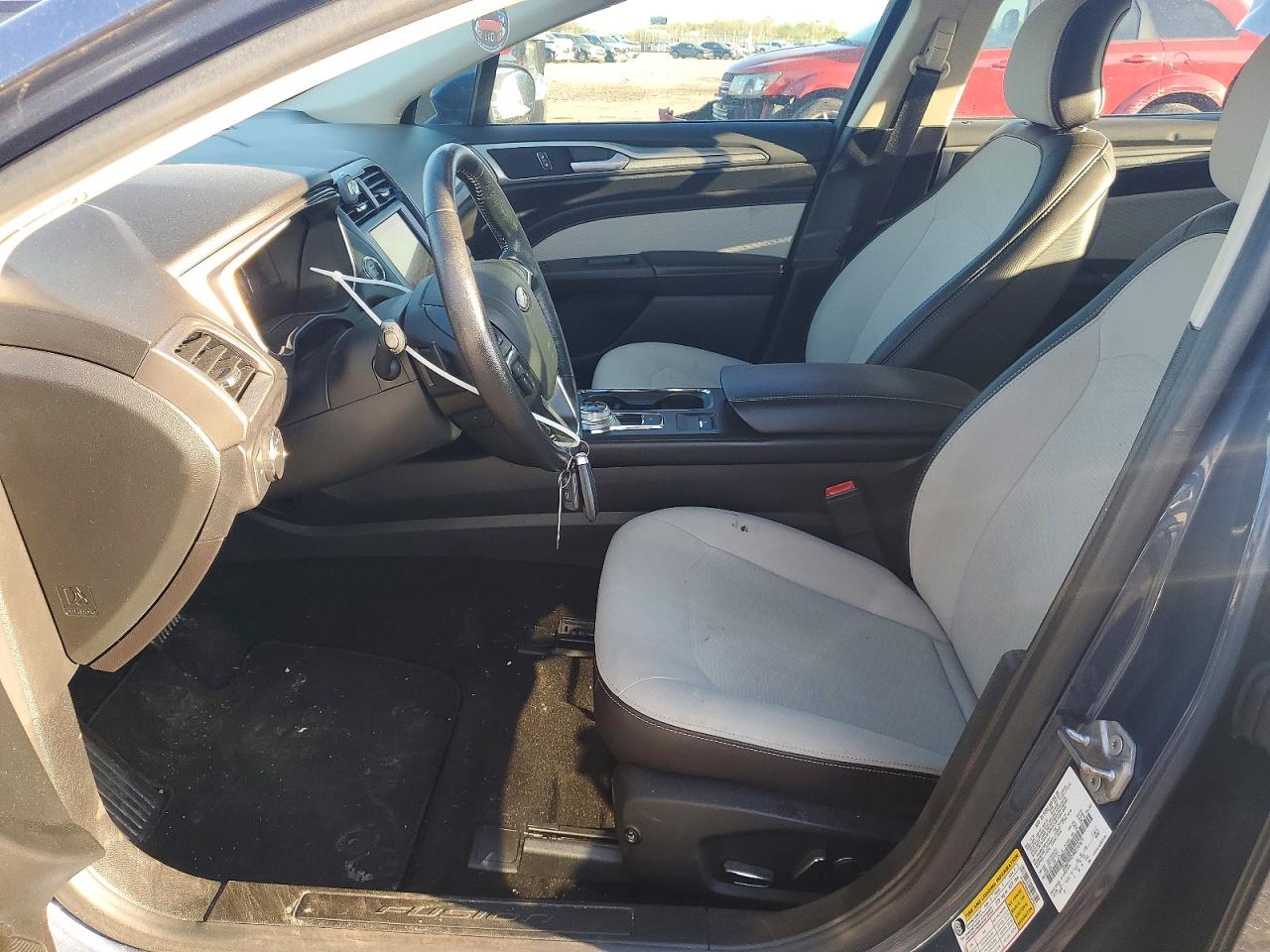 2019 FORD FUSION SE photo 19