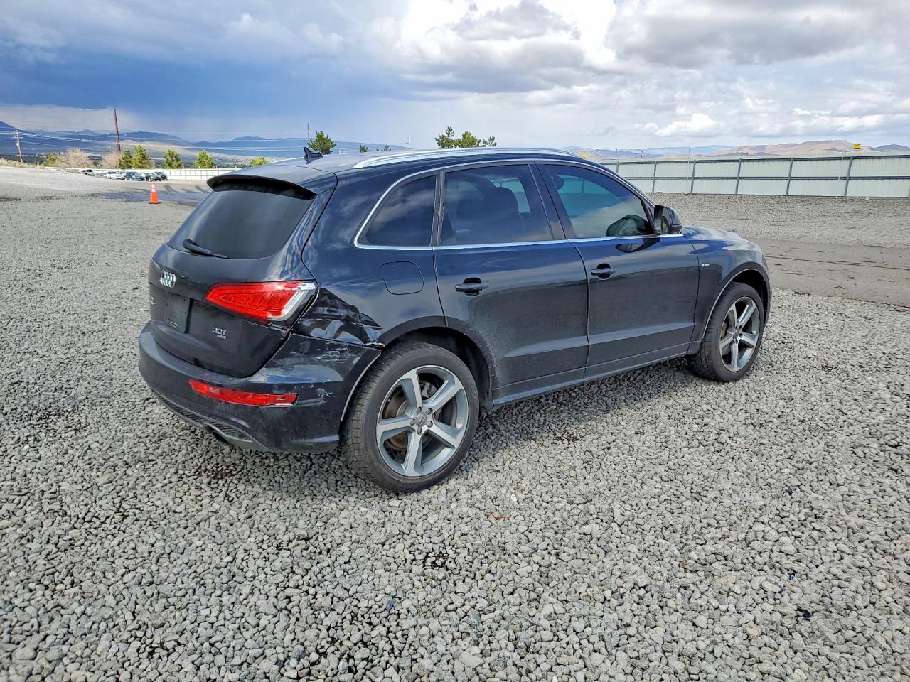 2013 AUDI Q5 PREMIUM PLUS photo 3
