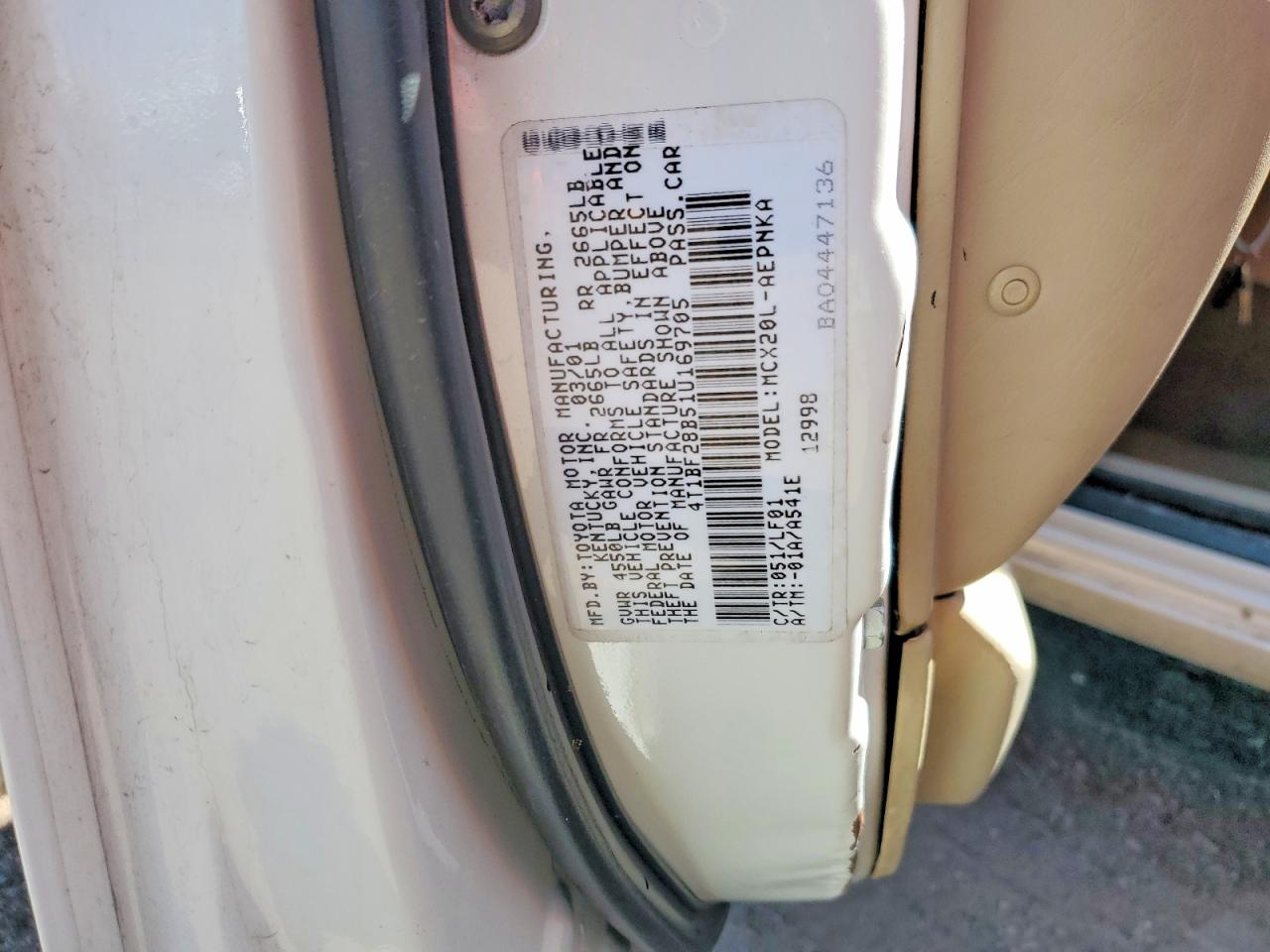 2001 TOYOTA AVALON XL photo 34