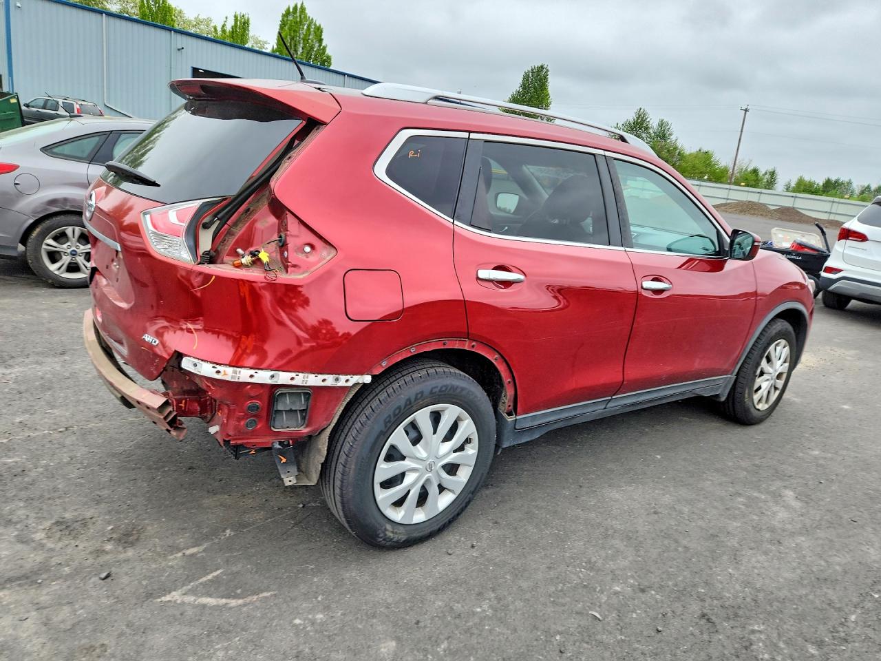 2016 NISSAN ROGUE S photo 5