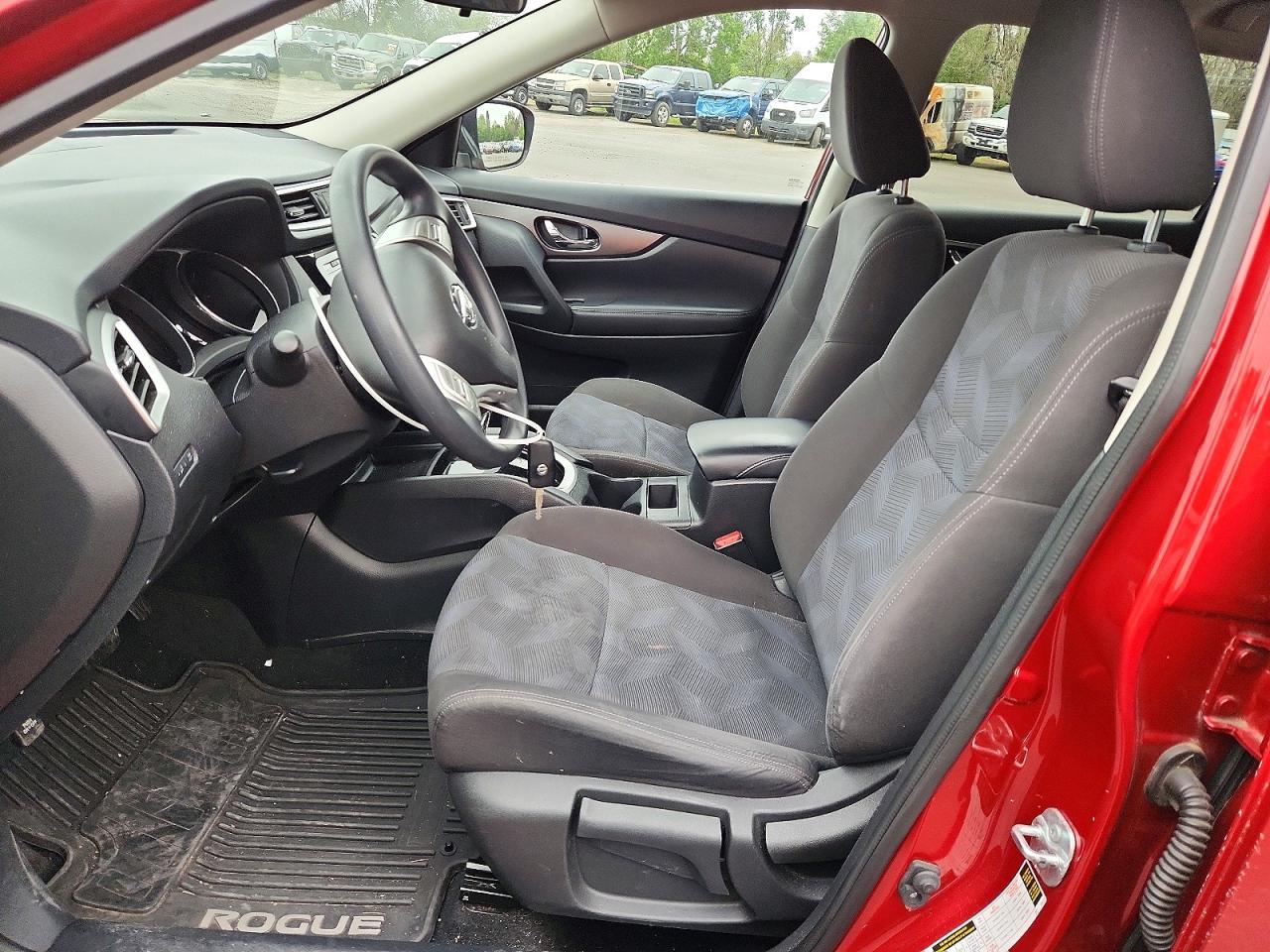 2016 NISSAN ROGUE S photo 13