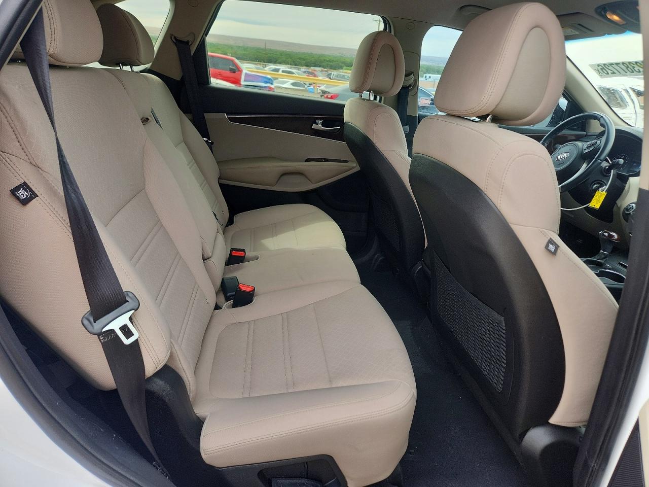 2016 KIA SORENTO LX photo 19