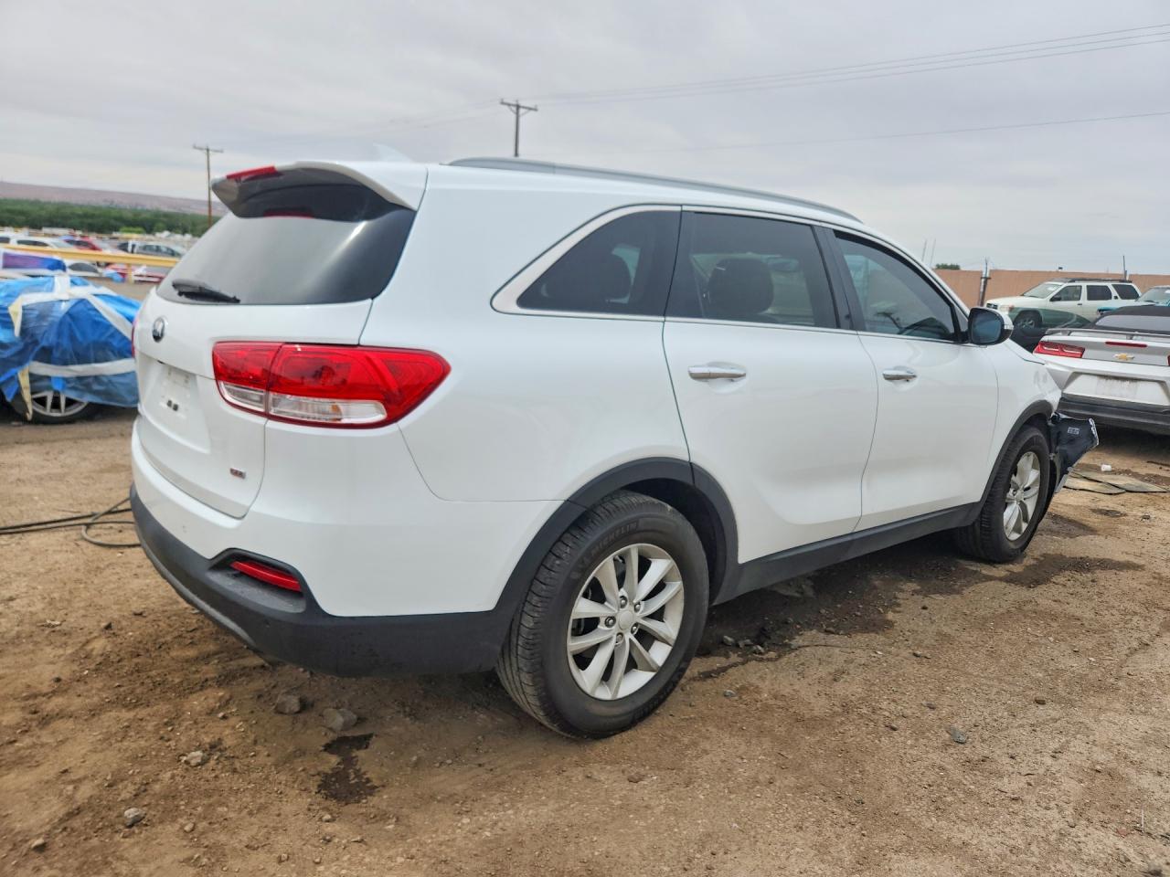 2016 KIA SORENTO LX photo 5