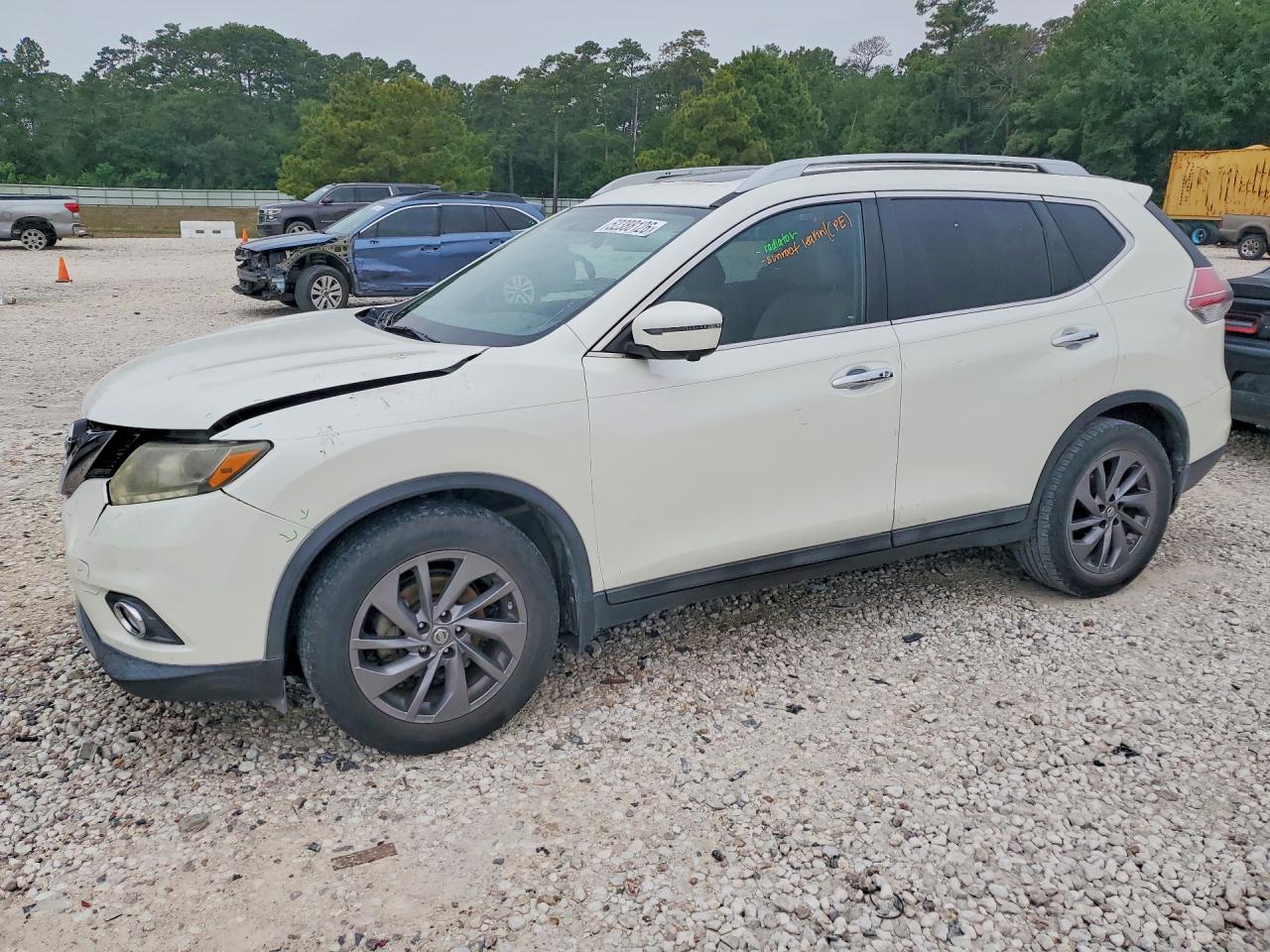 2016 NISSAN ROGUE