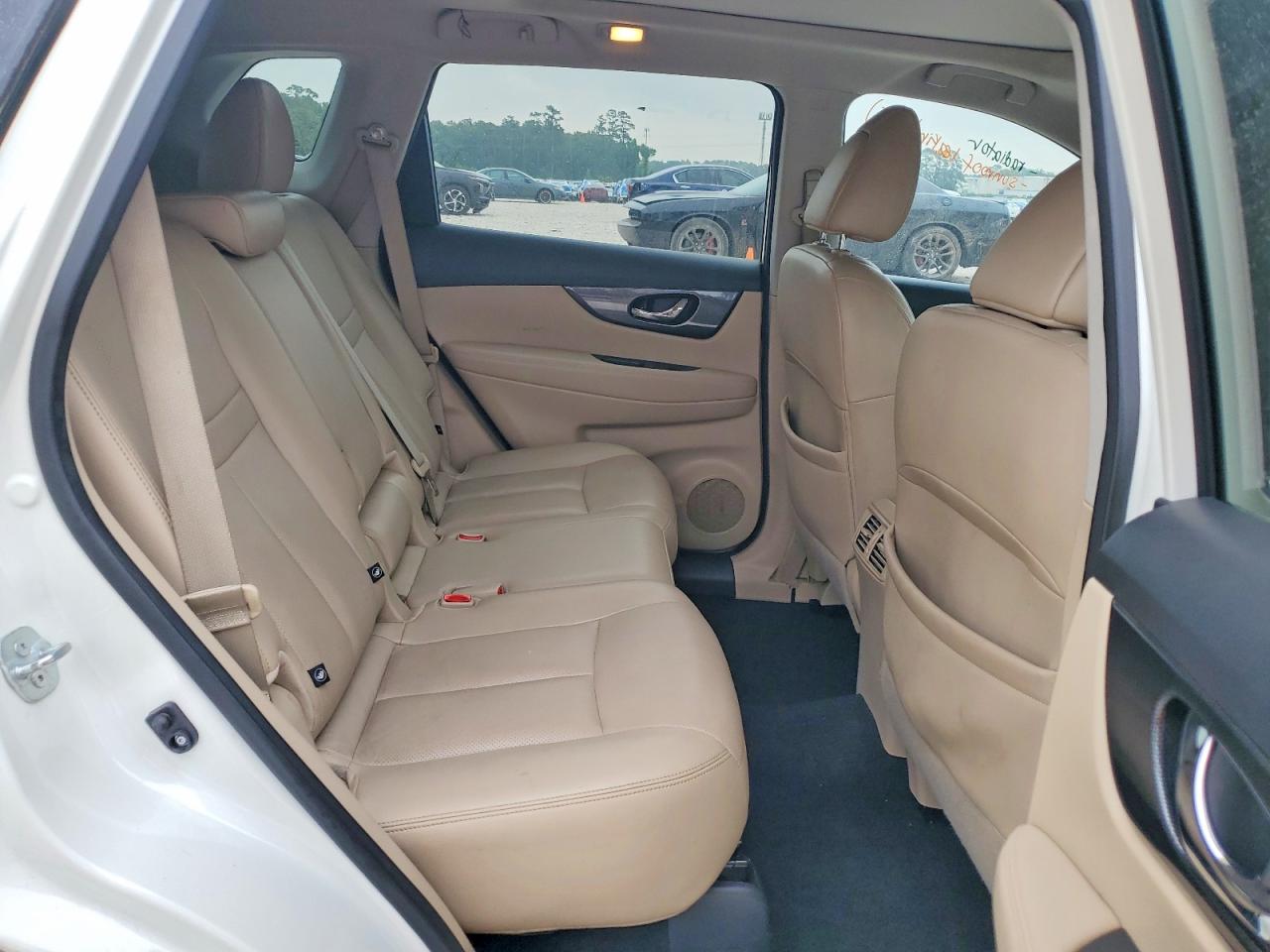 2016 NISSAN ROGUE SL photo 31