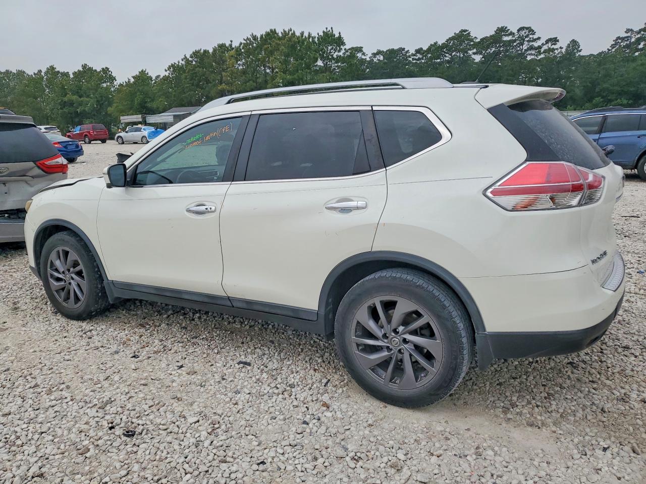 2016 NISSAN ROGUE SL photo 4