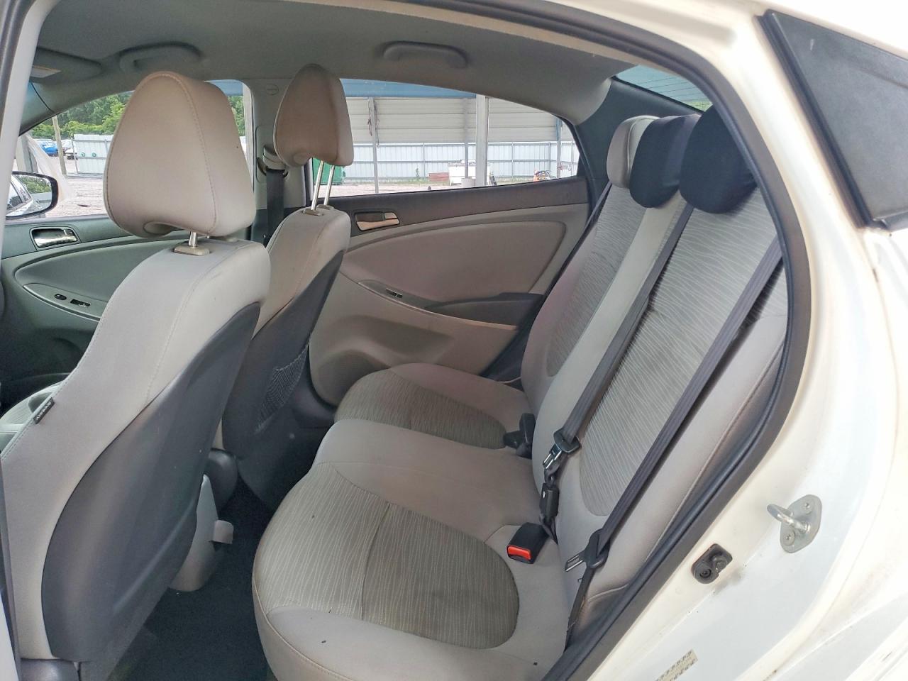 2015 HYUNDAI ACCENT GLS photo 19