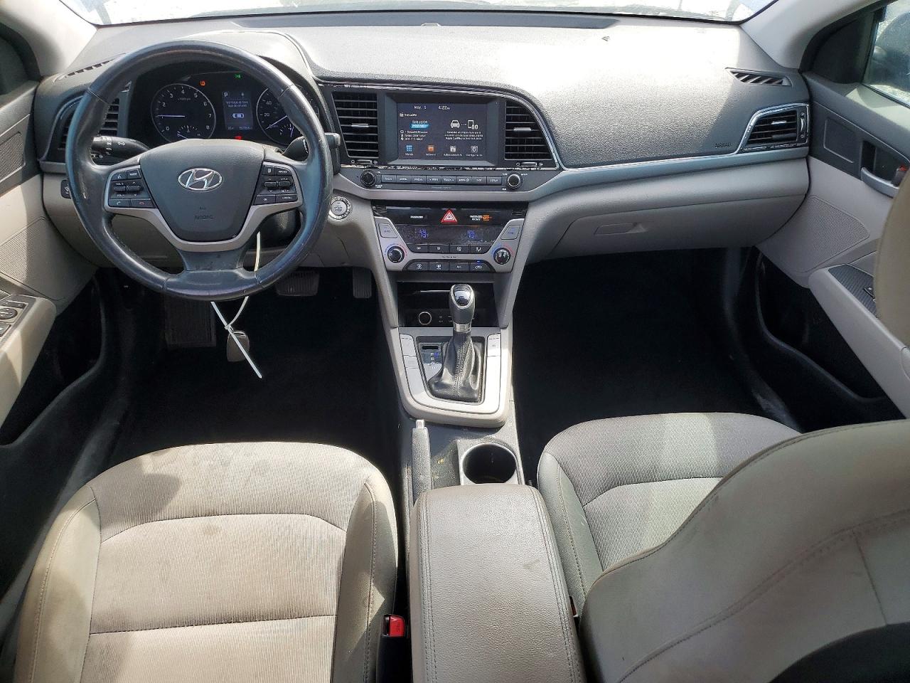2017 HYUNDAI ELANTRA SE photo 8