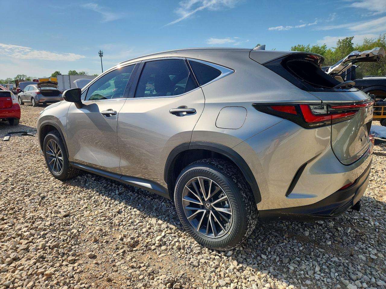2022 LEXUS NX 350 photo 3