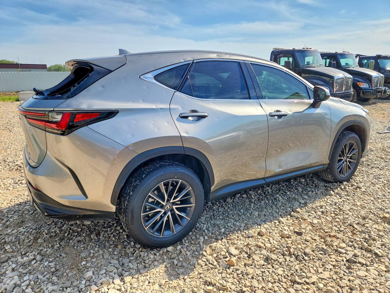 2022 LEXUS NX 350 photo 5