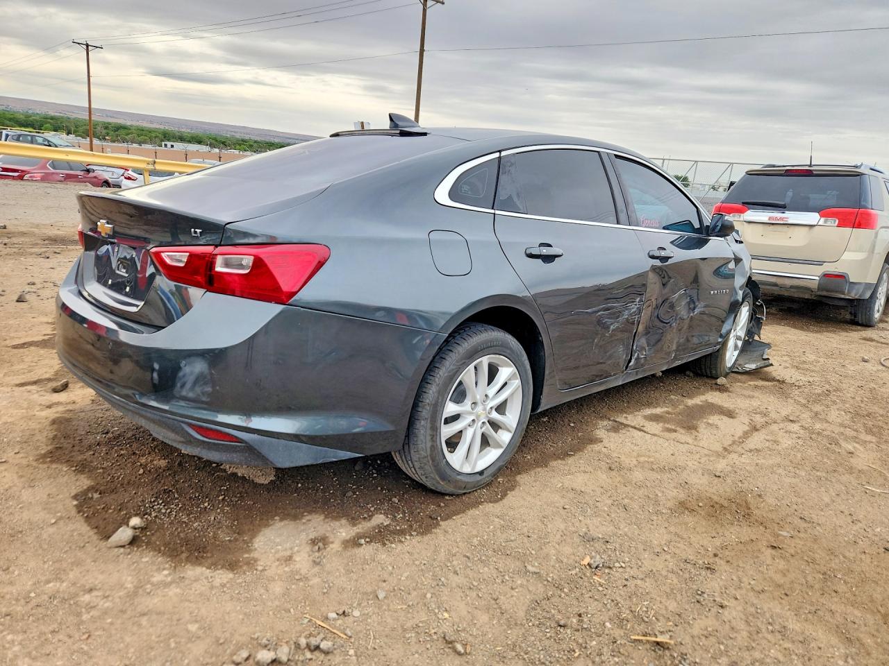 2017 CHEVROLET MALIBU LT photo 5