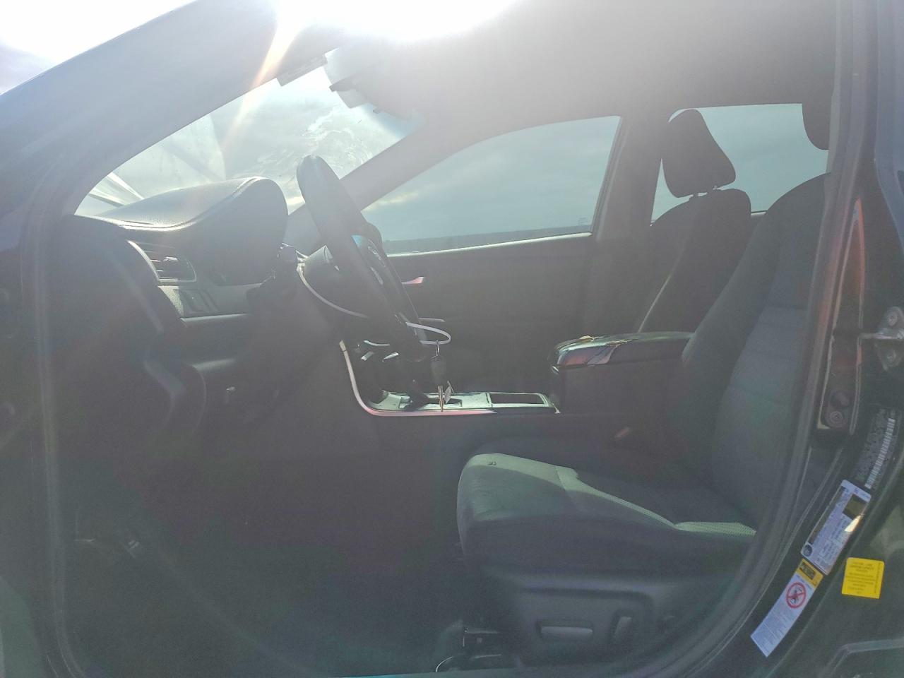 2017 TOYOTA CAMRY LE photo 13