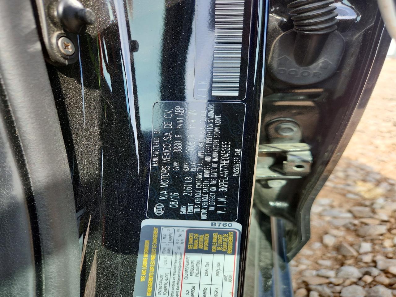 2017 KIA FORTE LX photo 12