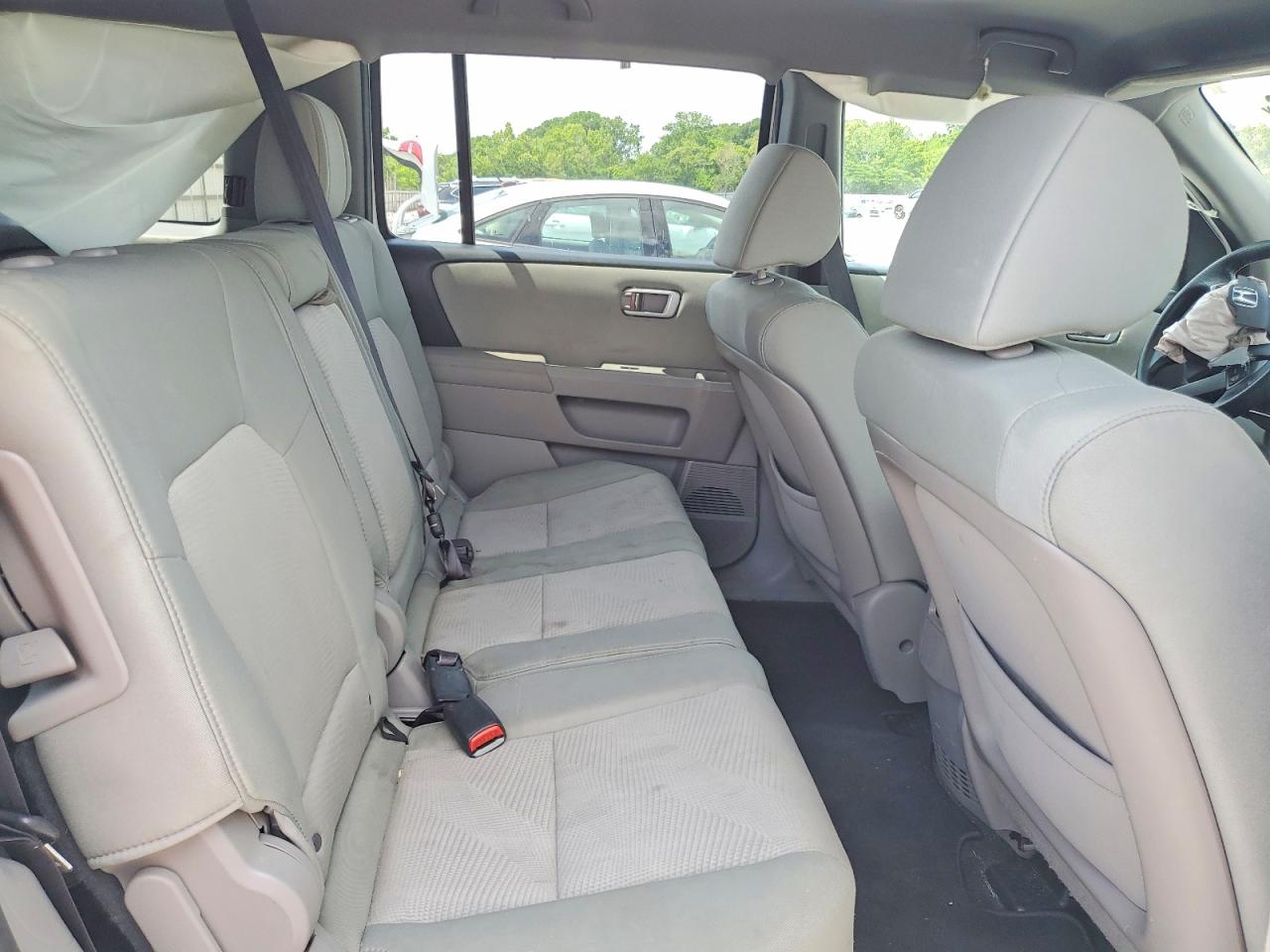2015 HONDA PILOT LX photo 31