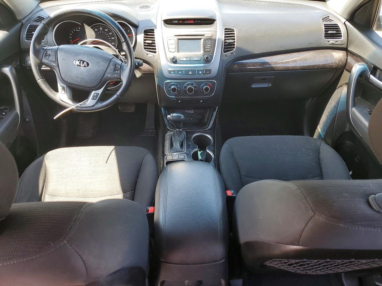 2015 KIA SORENTO LX photo 15