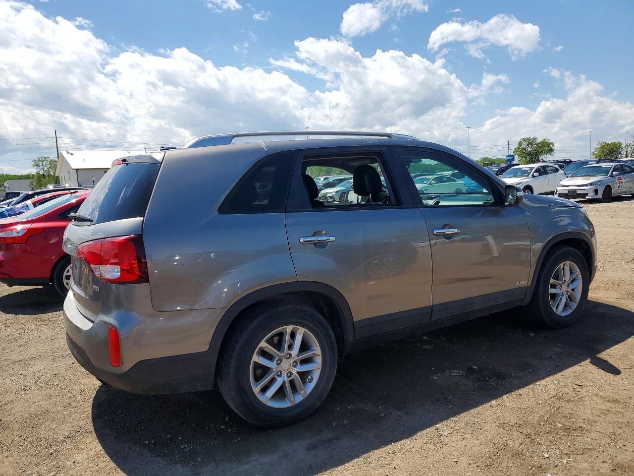 2015 KIA SORENTO LX photo 5