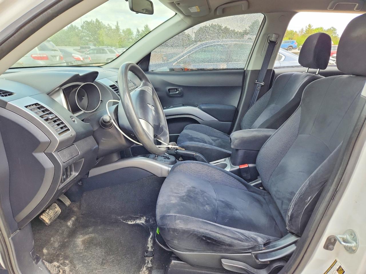 2007 MITSUBISHI OUTLANDER ES photo 19