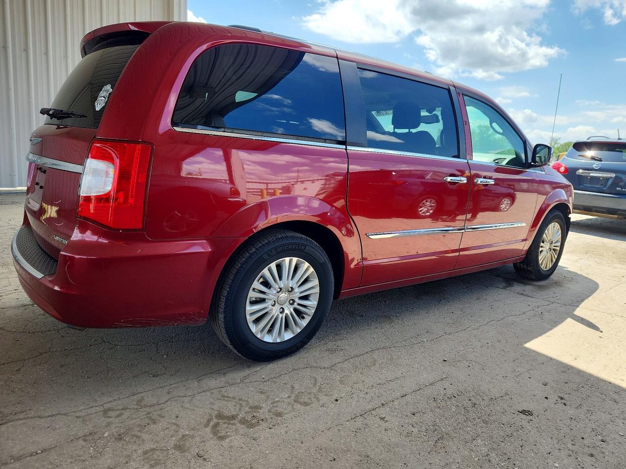 2013 CHRYSLER TOWN & COUNTRY LIMITED photo 5