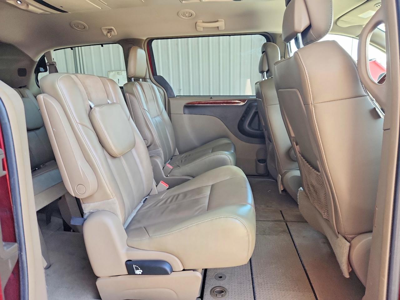 2013 CHRYSLER TOWN & COUNTRY LIMITED photo 21