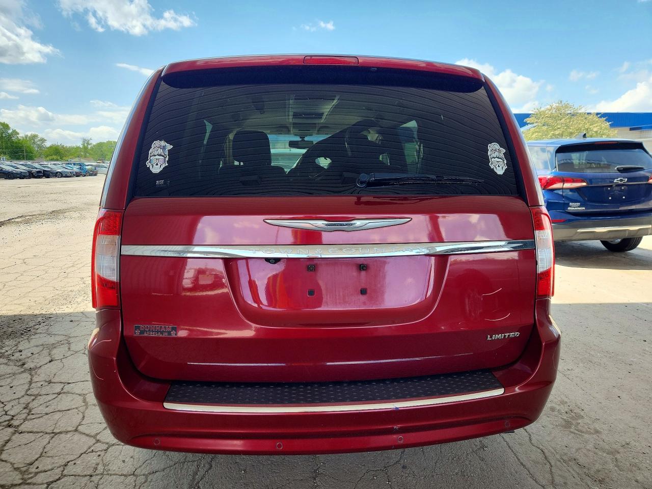 2013 CHRYSLER TOWN & COUNTRY LIMITED photo 11