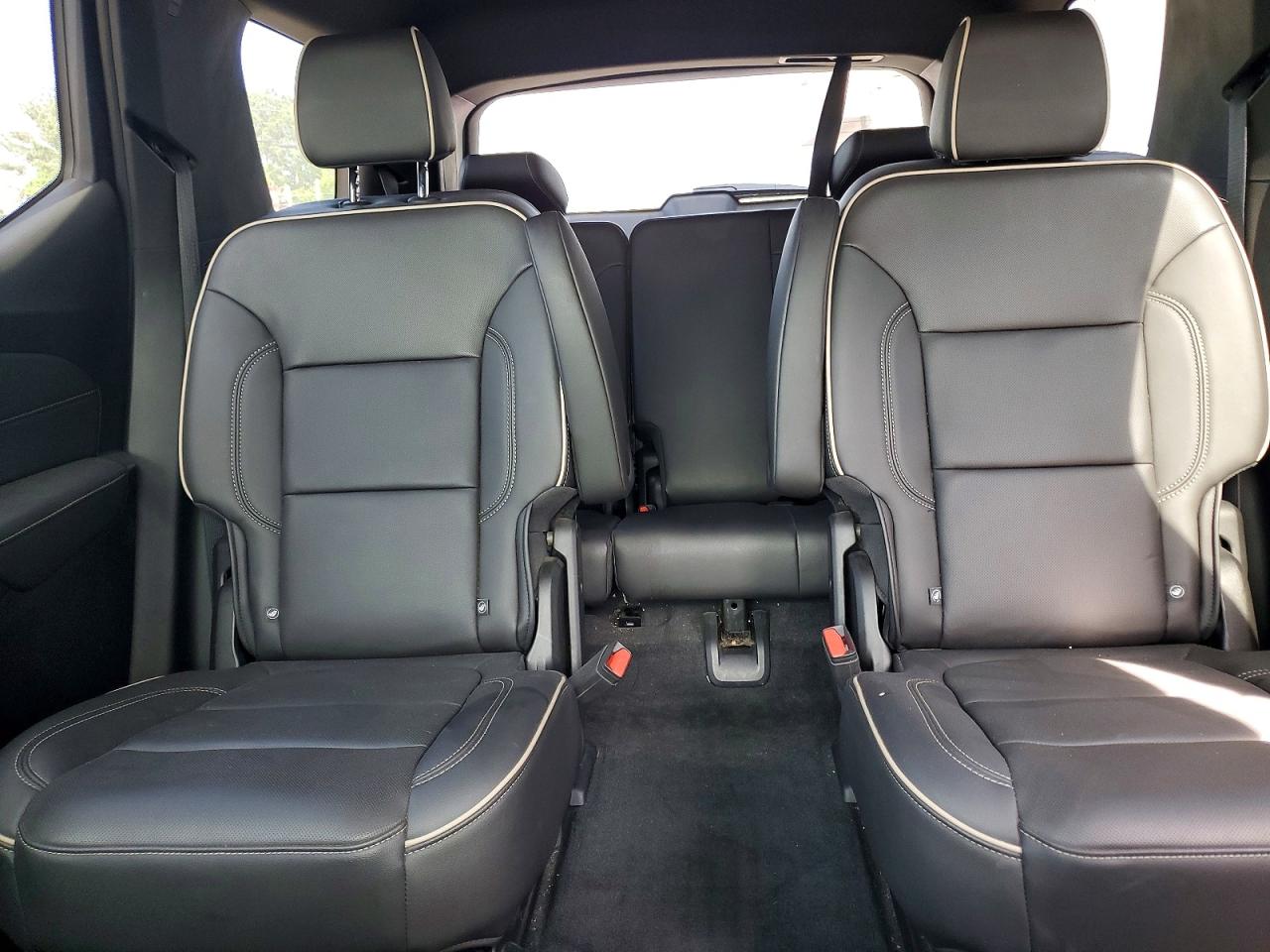 2023 CHEVROLET TRAVERSE PREMIER photo 10