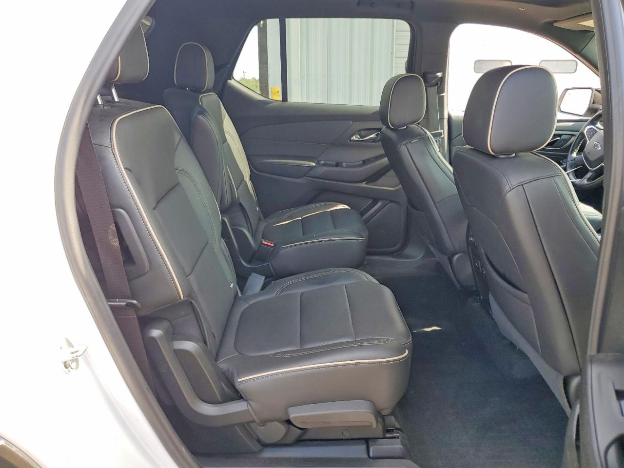 2023 CHEVROLET TRAVERSE PREMIER photo 11