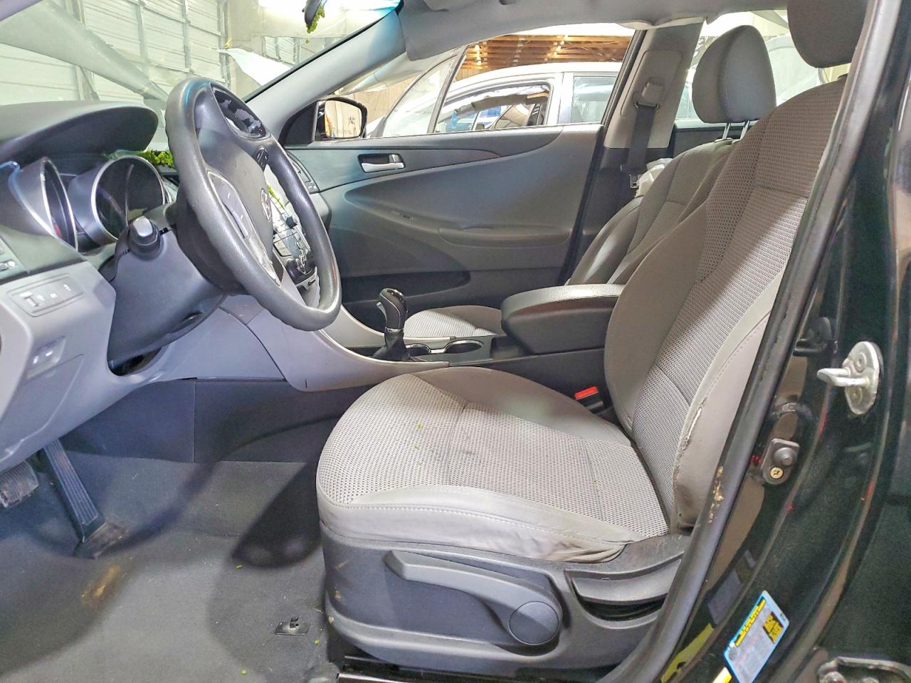 2011 HYUNDAI SONATA GLS photo 19