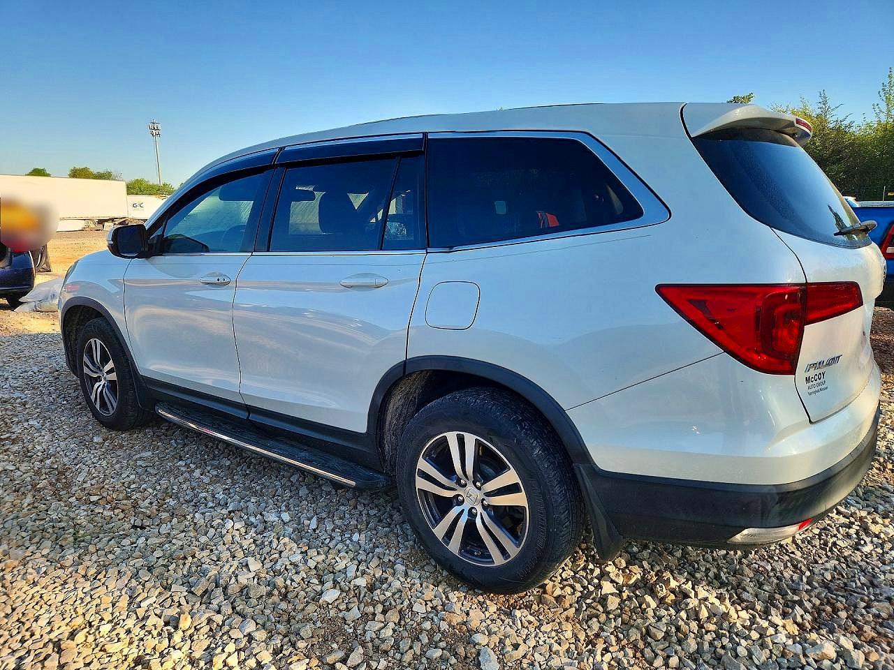 2016 HONDA PILOT EXL photo 3