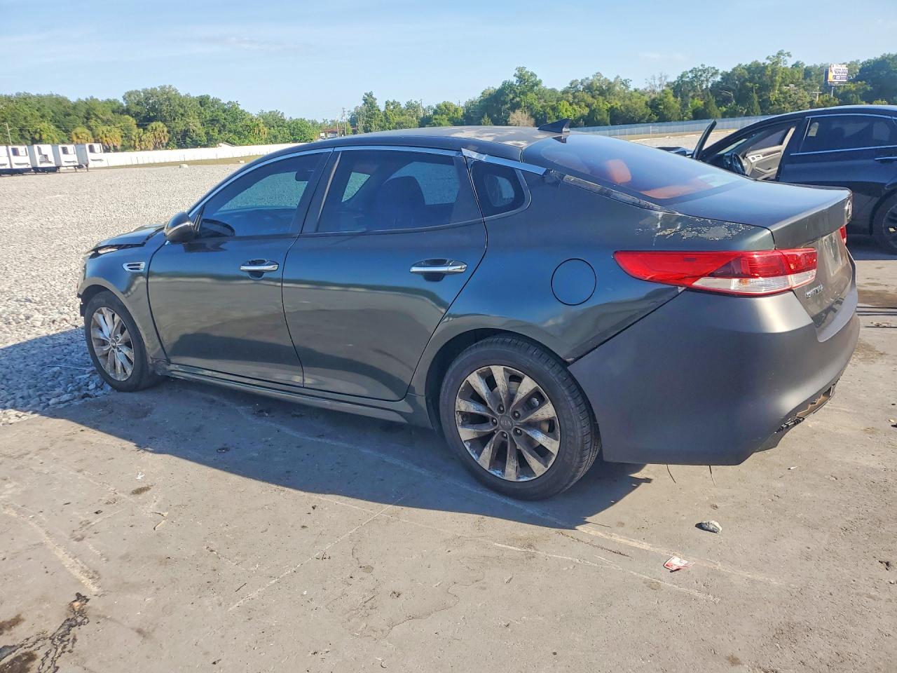 2016 KIA OPTIMA LX photo 3
