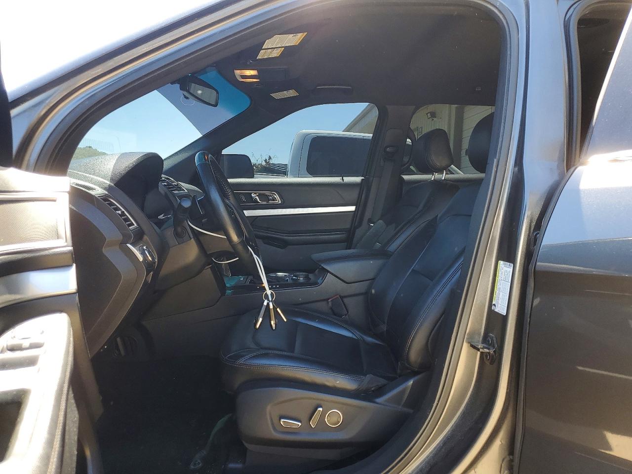 2016 FORD EXPLORER XLT photo 19