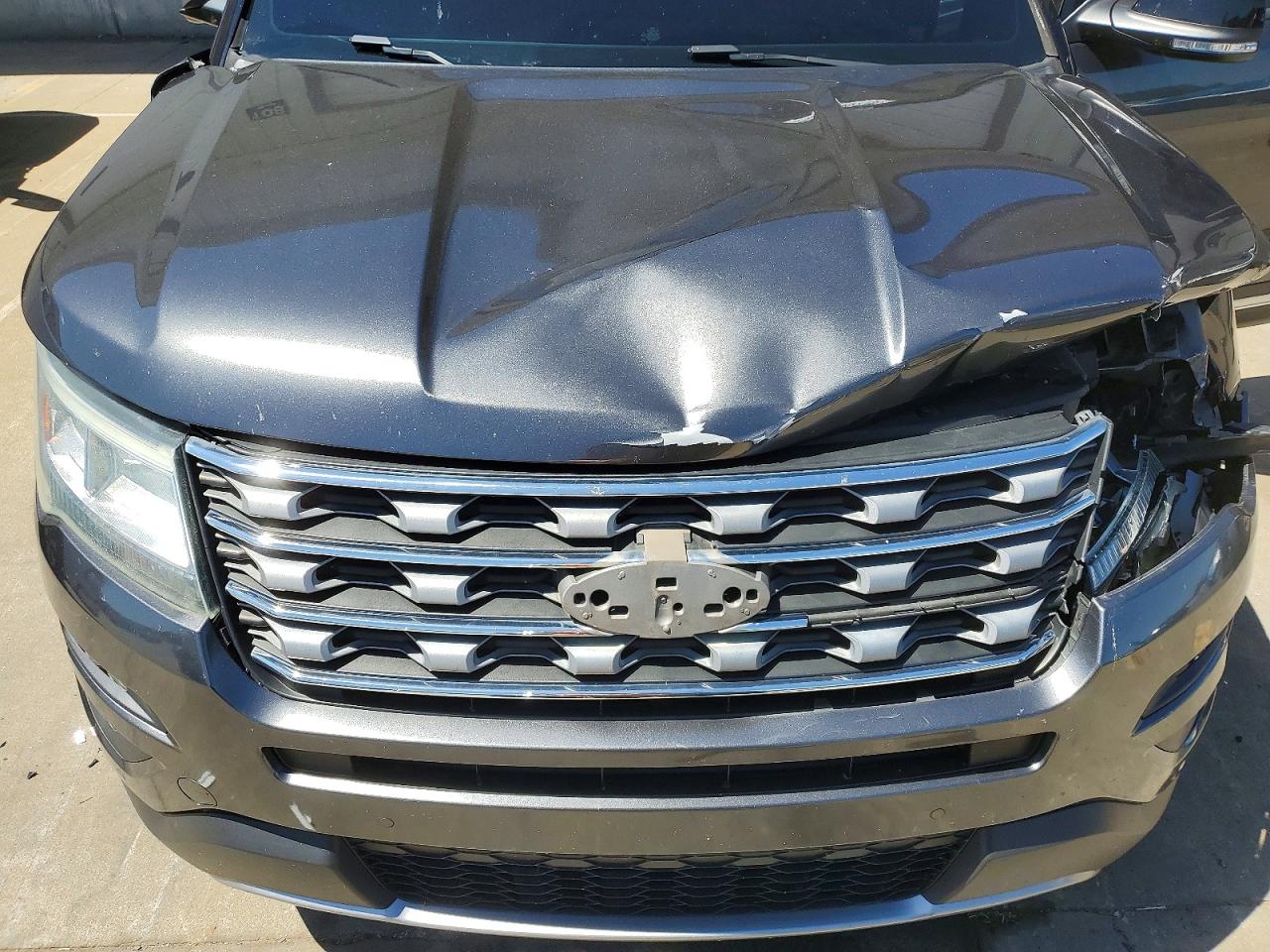 2016 FORD EXPLORER XLT photo 34