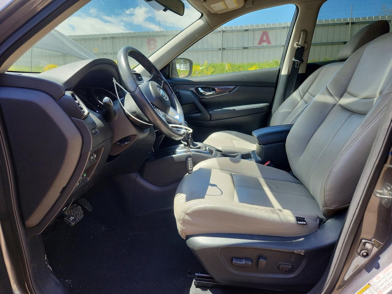 2018 NISSAN ROGUE SV photo 13
