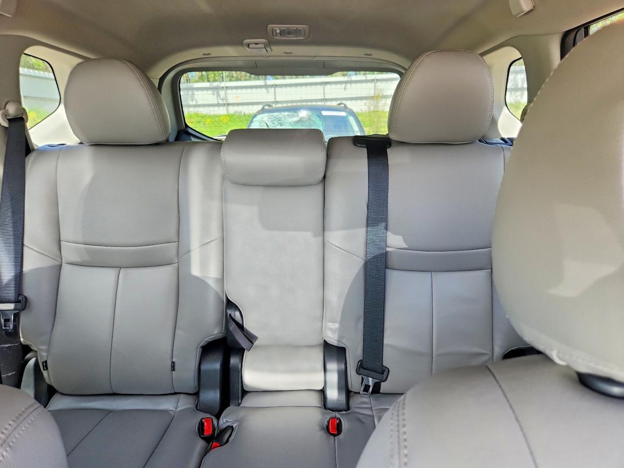 2018 NISSAN ROGUE SV photo 19