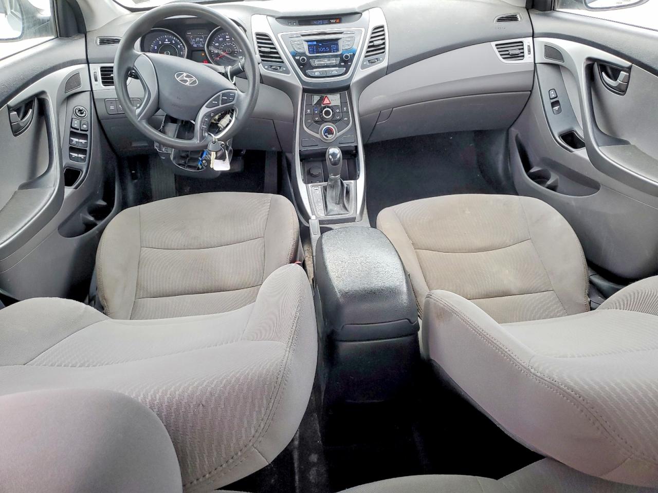 2015 HYUNDAI ELANTRA SE photo 22