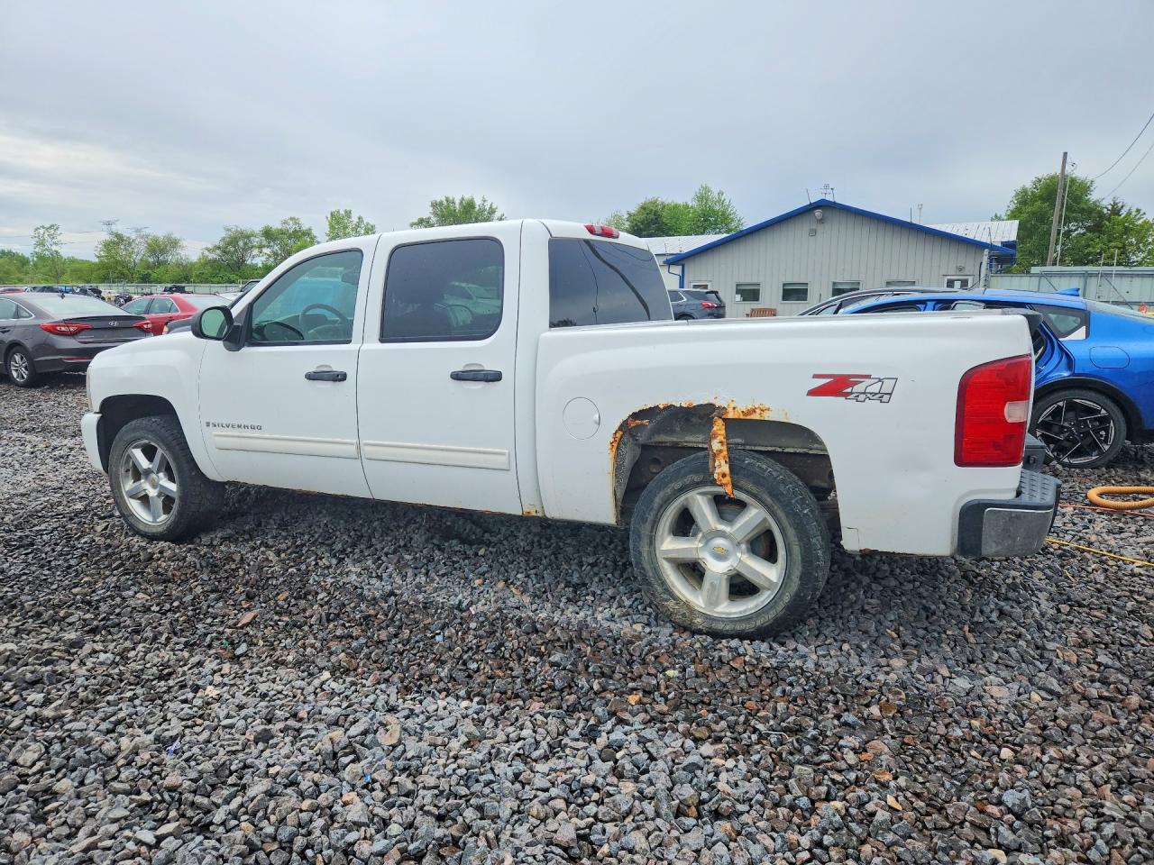 2009 CHEVROLET SILVERADO K1500 LT photo 3