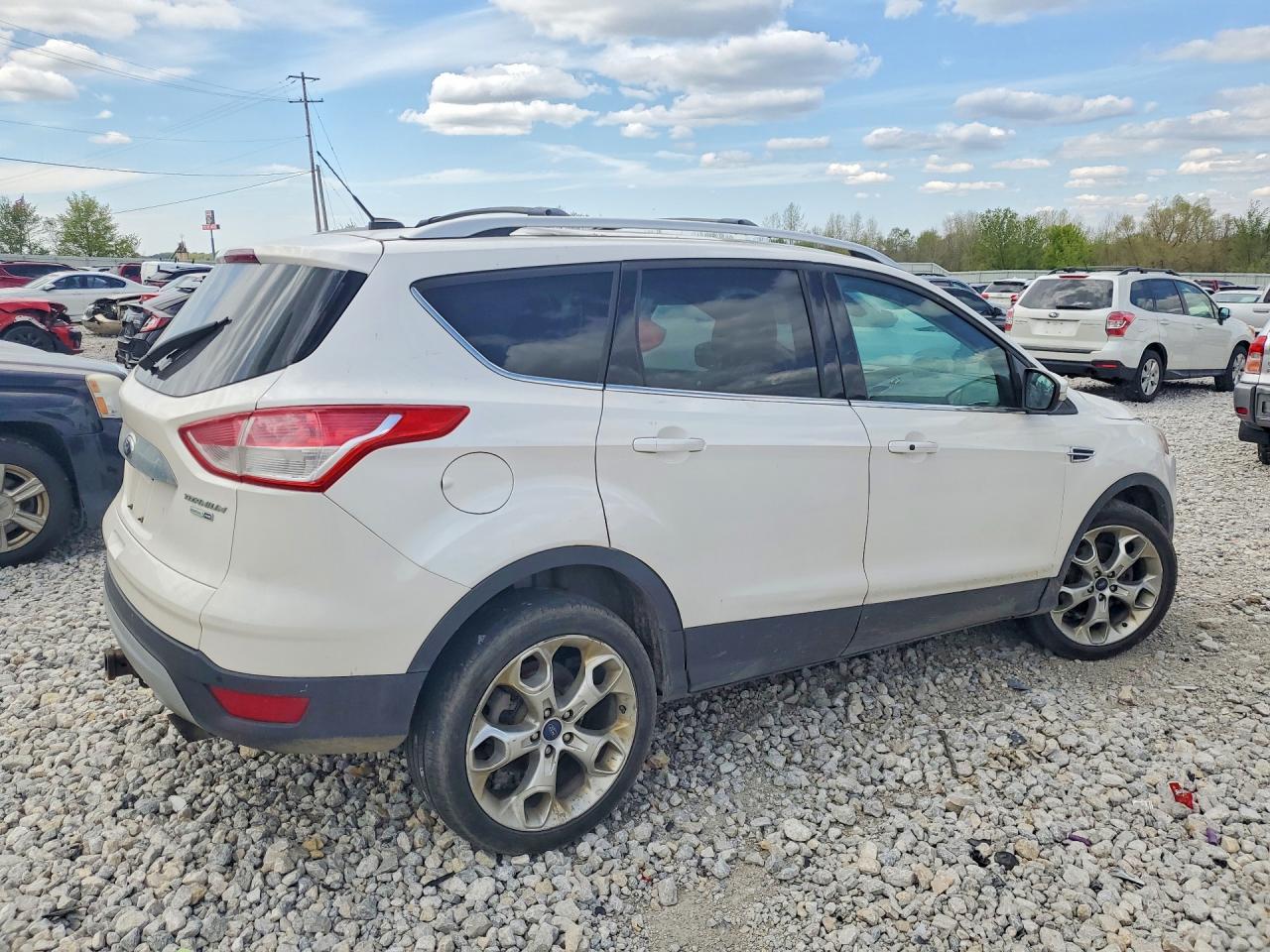 2016 FORD ESCAPE TITANIUM photo 5