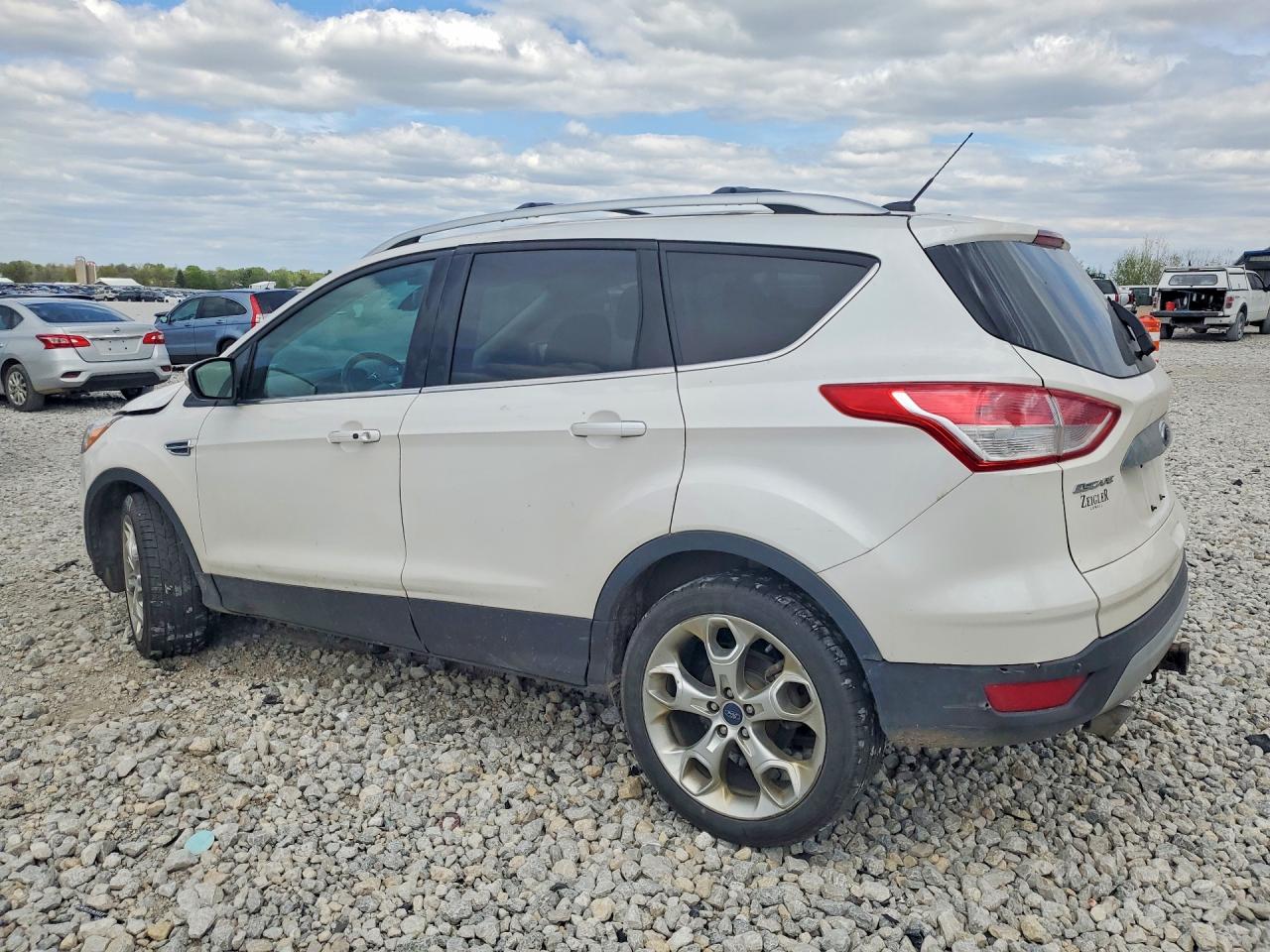 2016 FORD ESCAPE TITANIUM photo 3