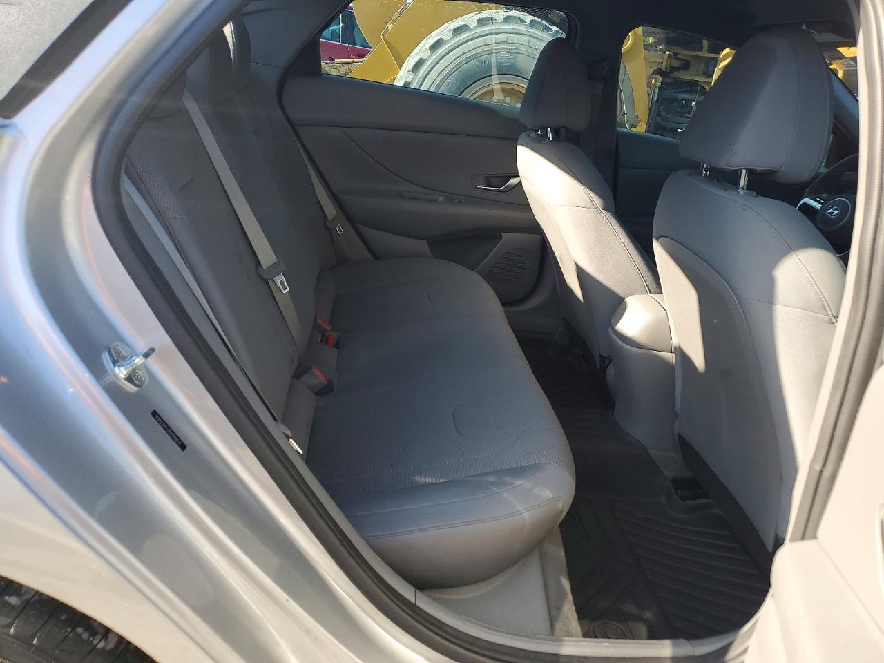 2021 HYUNDAI ELANTRA SE photo 19