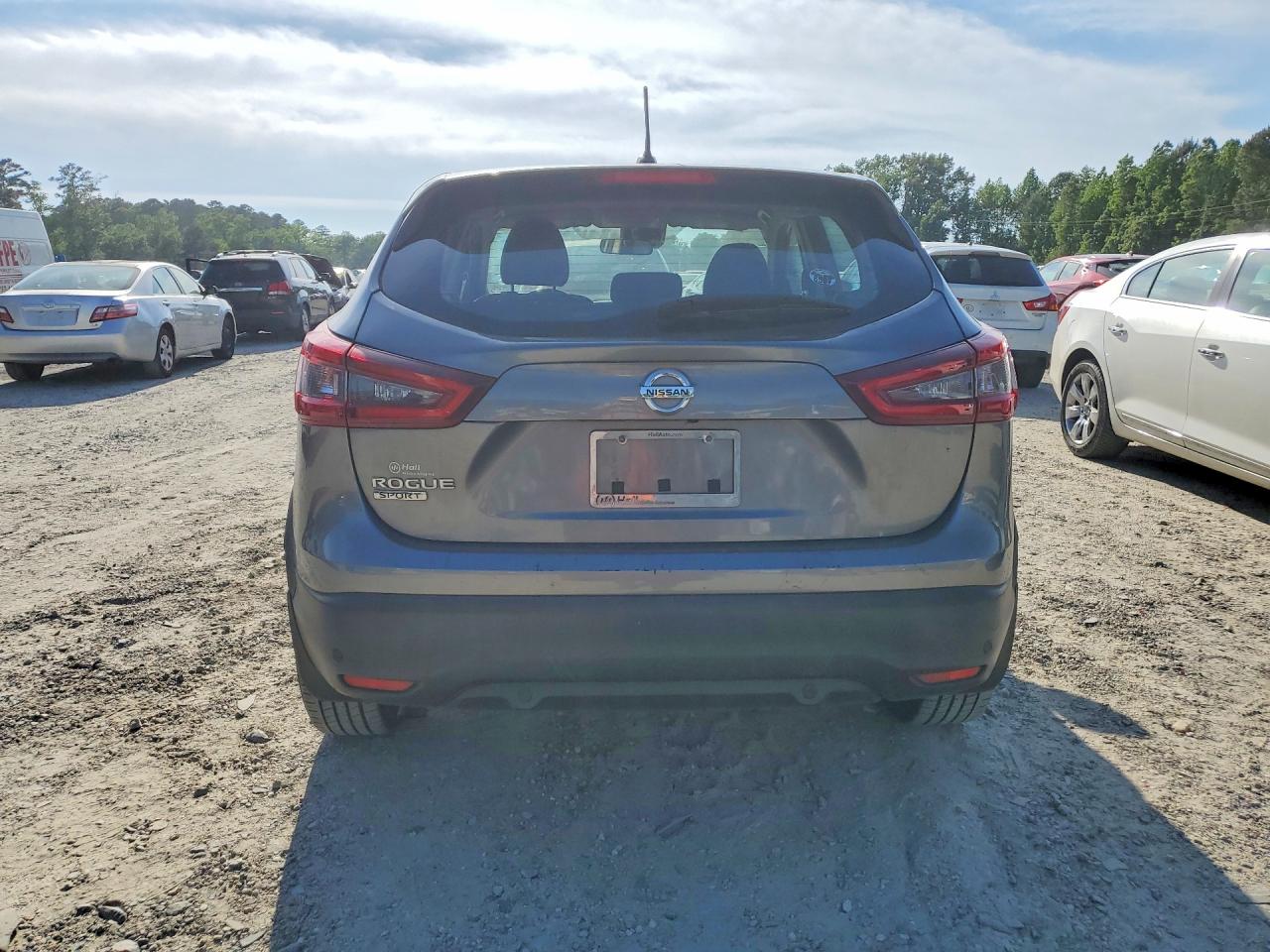 2020 NISSAN ROGUE SPORT S photo 11