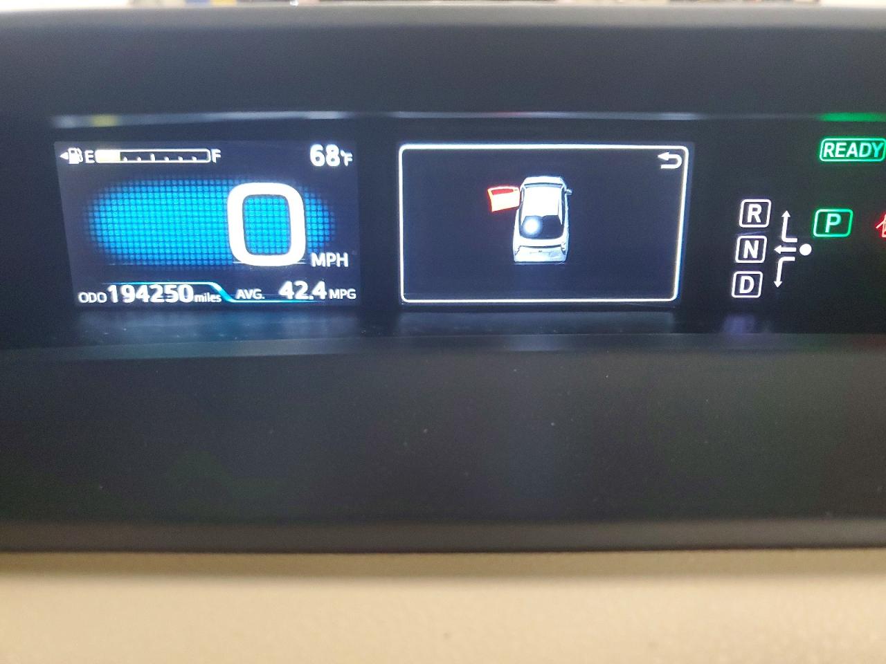 2016 TOYOTA PRIUS FOUR photo 9