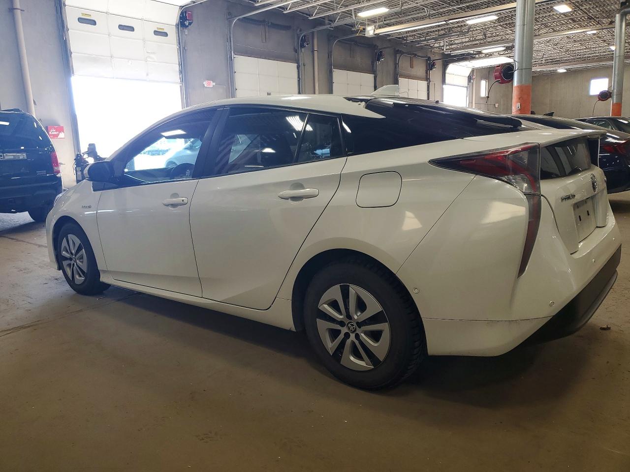 2016 TOYOTA PRIUS FOUR photo 2