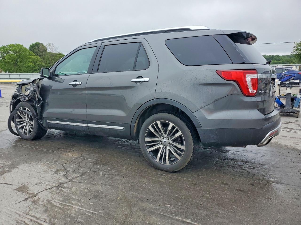 2017 FORD EXPLORER PLATINUM photo 3